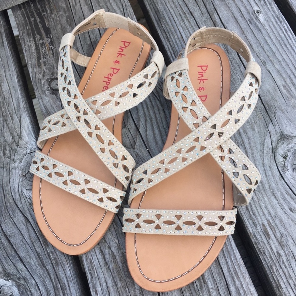 - Pink & Pepper 6.5 Rhinestone Perforated Slingback Sandals! NEW! - Picture 2 of 10